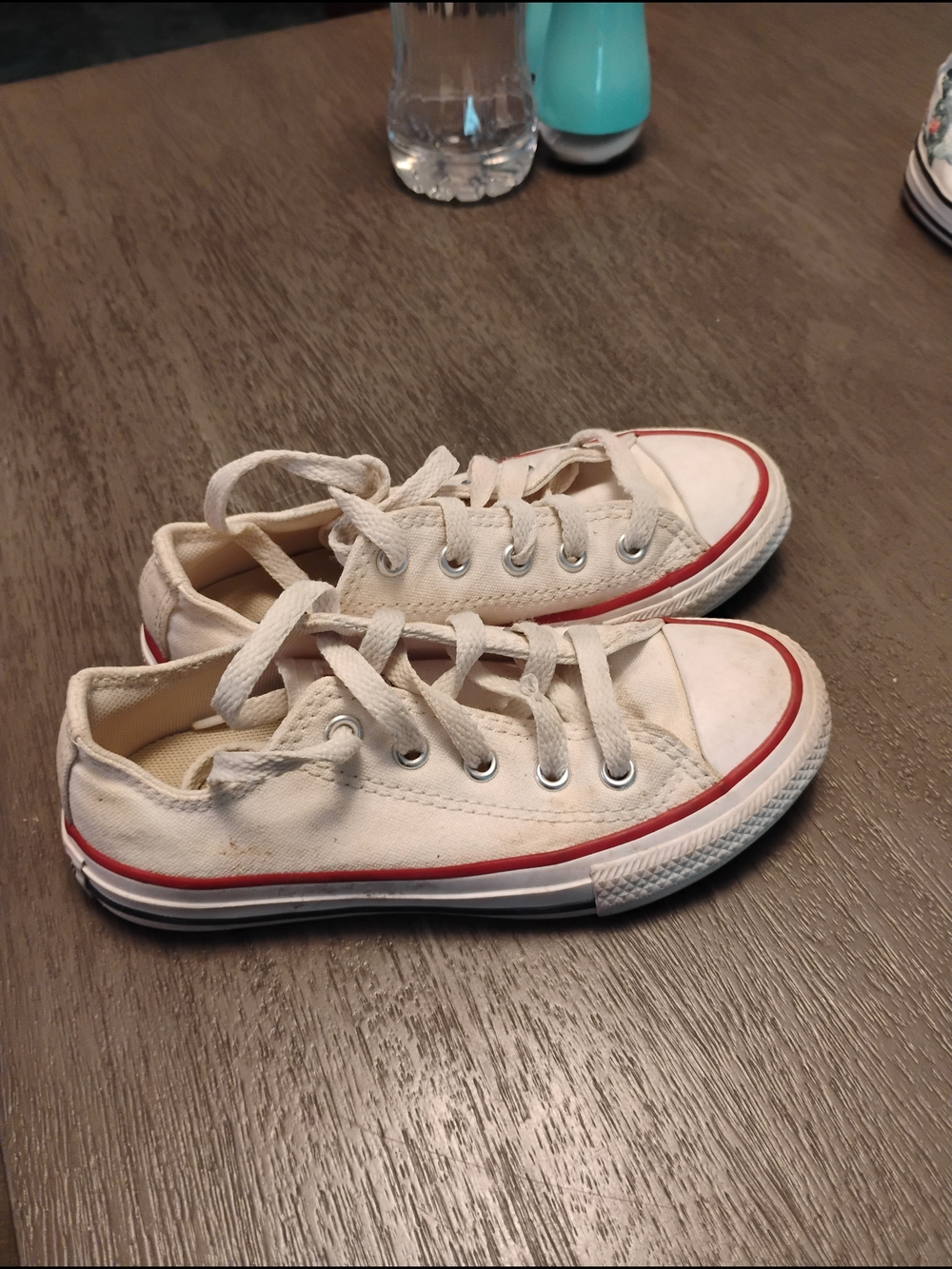 Converse Kids Low-Top Sneakers - White with Red Trim